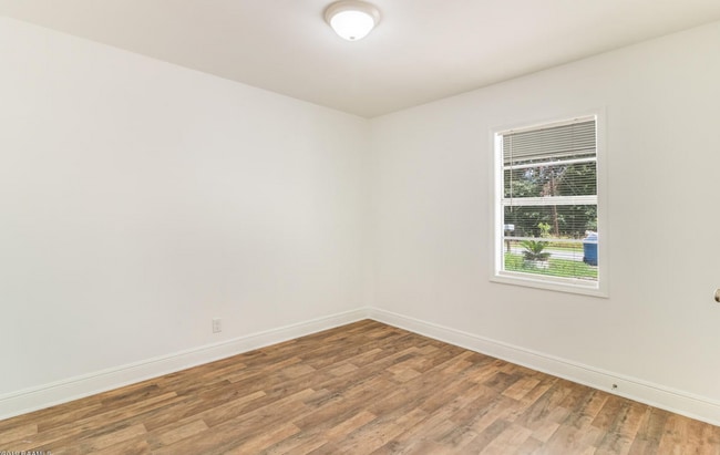 Building Photo - 148 Haricot Rd