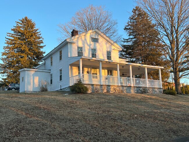 Foto del edificio - 1050 Clintonville Rd