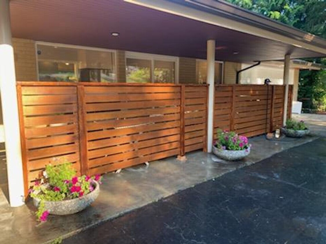 Mid-Century Gregory Heights 4 bedroom 2.25... - Mid-Century Gregory Heights 4 bedroom 2.25...