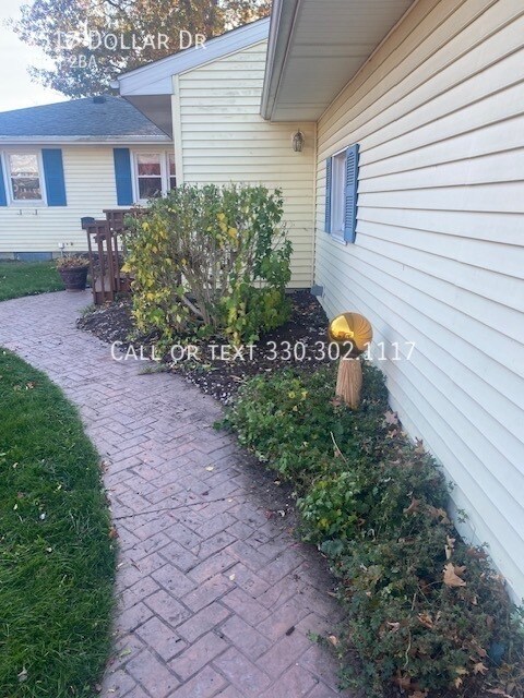 Foto del edificio - Gorgeous 3 bedroom Ranch home located dire...