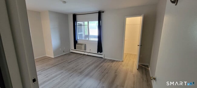 Building Photo - 154 Cold Spring Rd