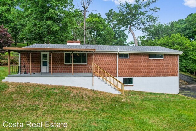 Building Photo - 3 br, 2 bath House - 75 Woodside Drive