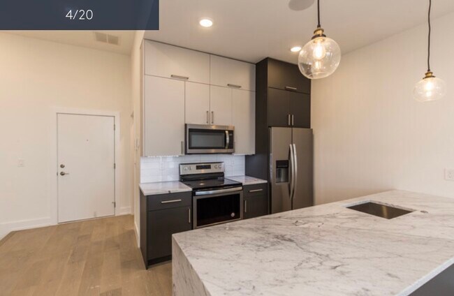 Foto del edificio - 1339 N Marston St