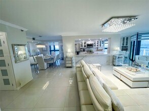 Building Photo - 4000 Towerside Terrace