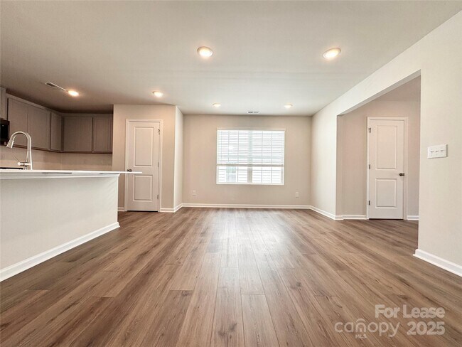 Foto del edificio - 13108 Hampton Bay Ln