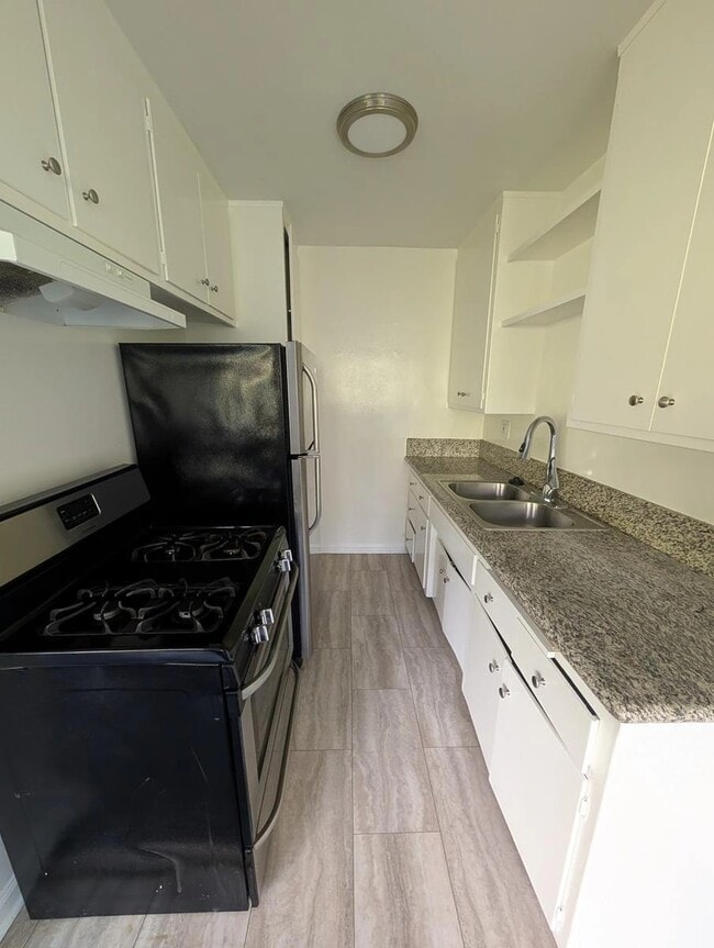 Foto del edificio - 753 N Hudson Ave