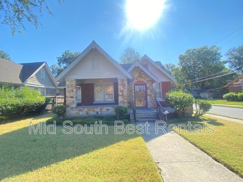 Primary Photo - 864 N Willett St