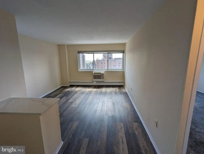Photo - Available Now - High-Floor 1-Bedroom Condo at RiverWest in Center City