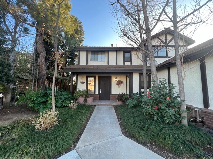Foto principal - 23281 Gerbera St