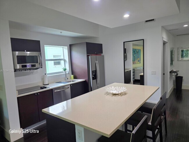 Foto del edificio - 5300 NW 87th Ave