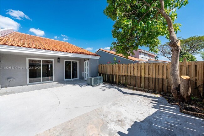 Building Photo - 8352 SW 148th Ave