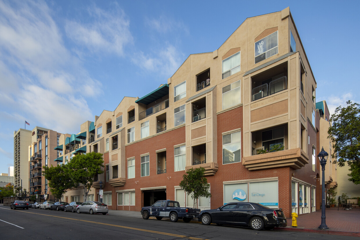 Primary Photo - Cornerstone Lofts