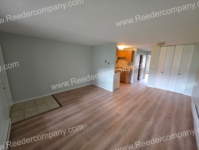 Building Photo - Spacious 1 bedroom Condo