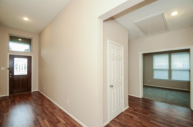 Foto del edificio - 2726 Rice Mill Ave