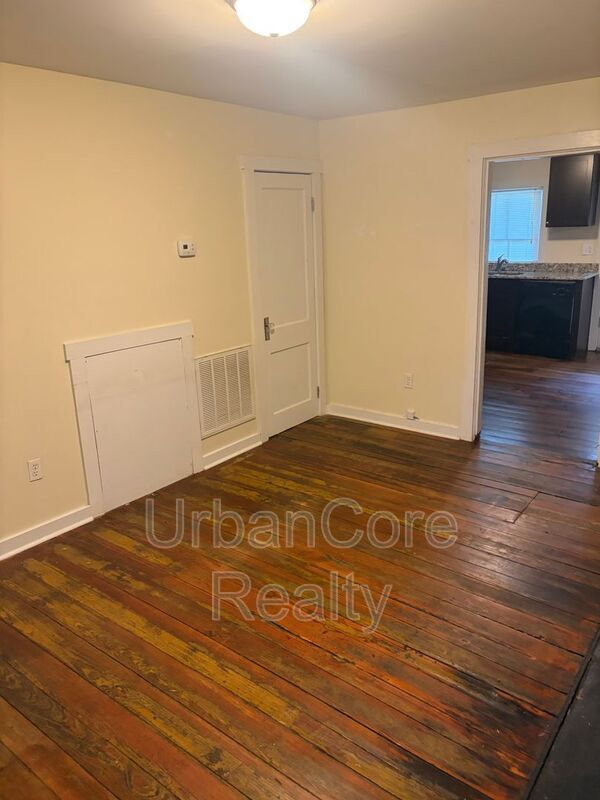 Building Photo - 627 N 27th St