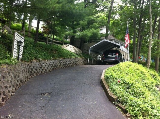 Building Photo - 22 Meteor Trail