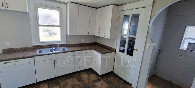 Building Photo - 534 Boone St