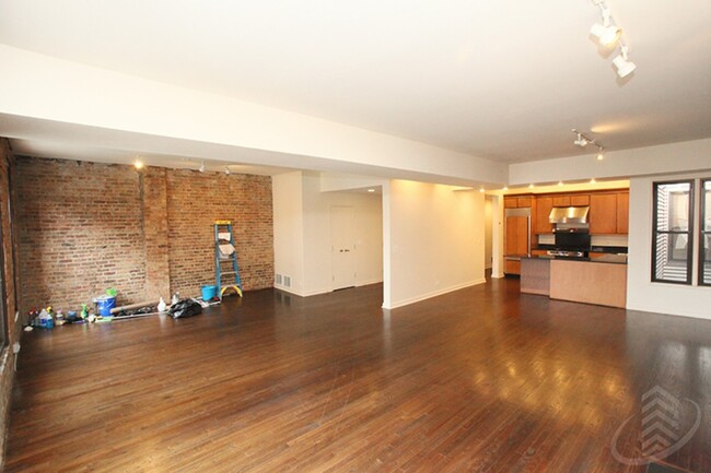 Building Photo - 1330 W Madison St