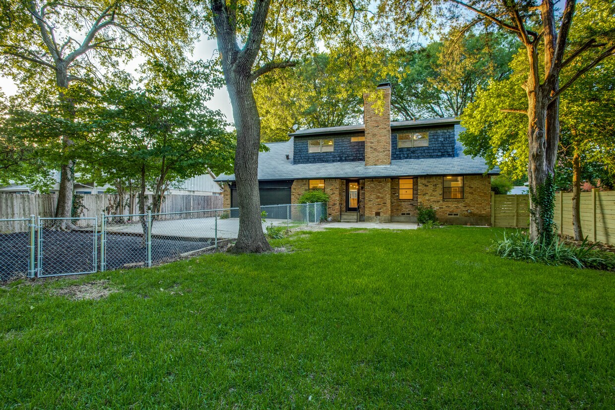 2846 Bridal Wreath Ln, Dallas, TX 75233 House Rental in Dallas, TX