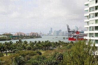 Building Photo - 100 South Pointe Dr