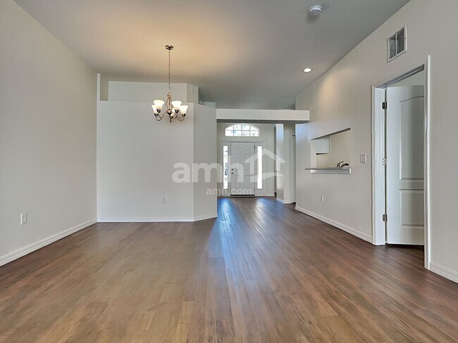 Foto del edificio - 13219 Beechberry Dr