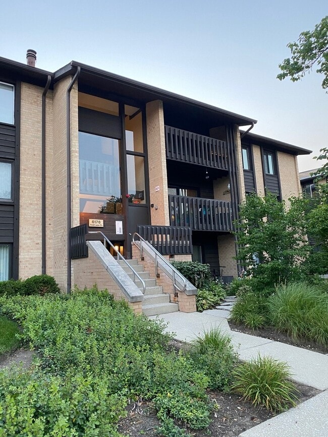 Building Photo - 6178 Knoll Ln Ct