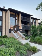 Building Photo - 6178 Knoll Ln Ct