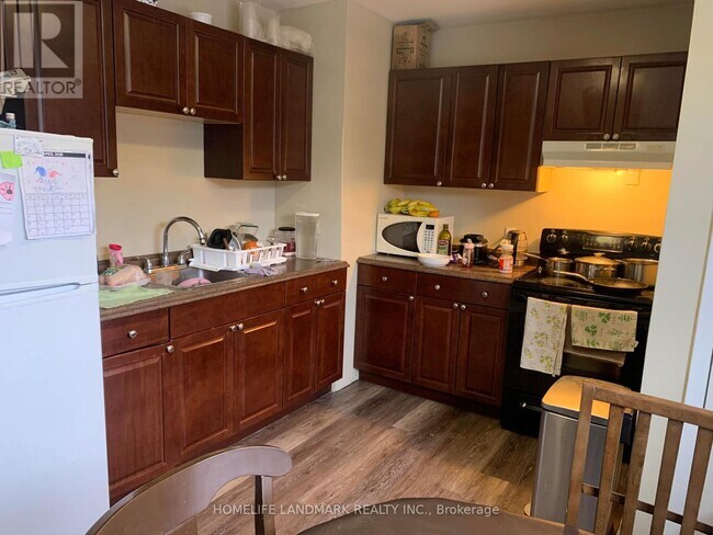 Photo du bâtiment - 145 Tulloch Dr