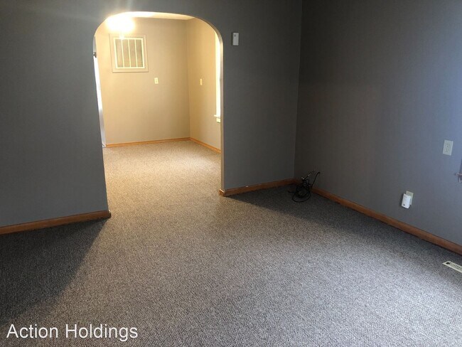 Building Photo - 2 br, 1 bath House - 516 N Broadwell Ave