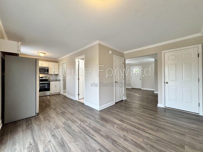 Building Photo - 1109 Unity Dr