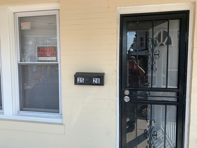 Foto del edificio - 3526 Stouton St