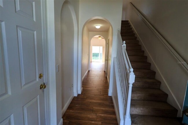 Foto del edificio - 16464 Cedar Crest Dr