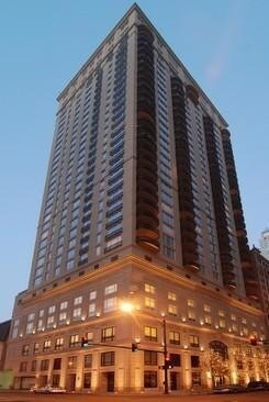 Foto del edificio - 10 E Delaware Pl