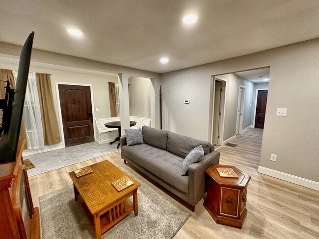 Foto del edificio - 614 Jamesville Ave