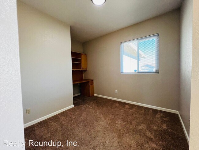 Building Photo - 2 br, 2 bath House - 930 Elk Hills Dr