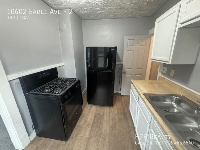 Foto del edificio - 10602 Earle Ave