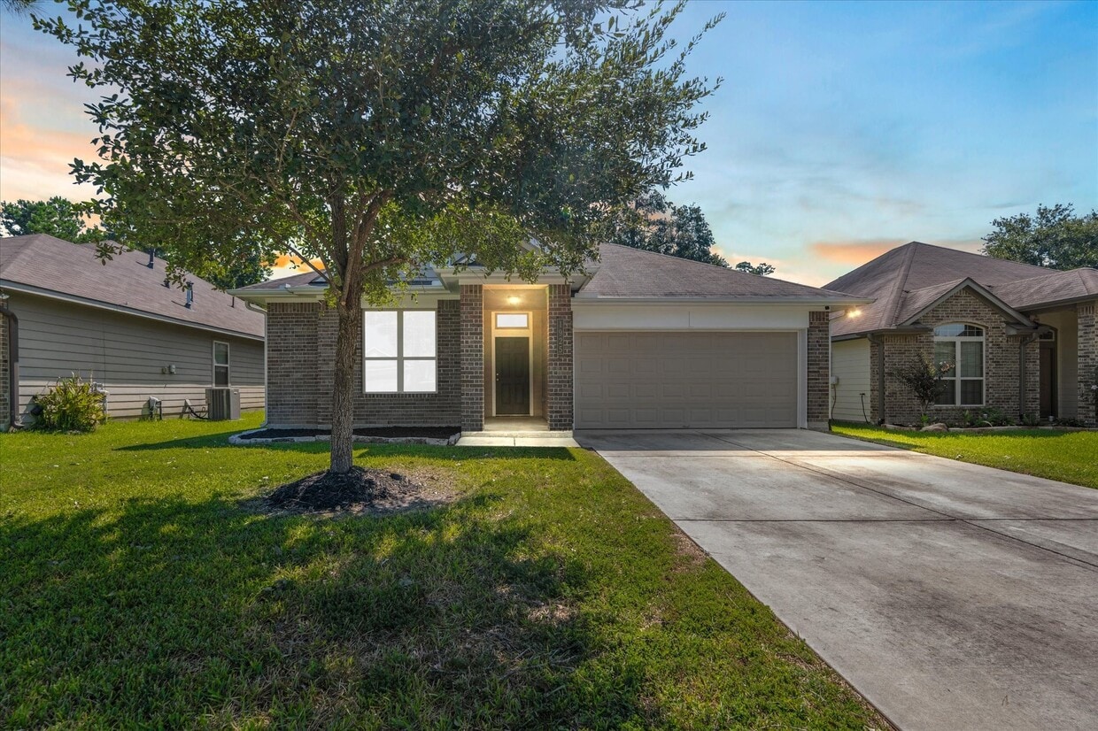 Foto principal - 1925 Briar Grove Dr