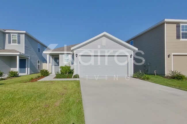 Building Photo - 8731 SW 44th Ct