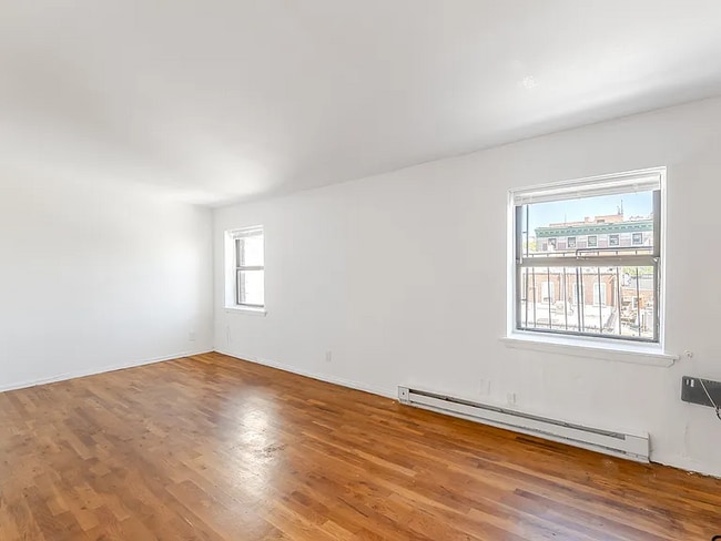 Foto del edificio - 5-47-47 51st Ave