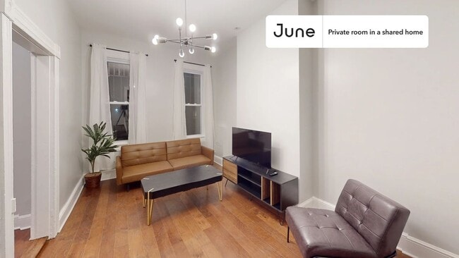 Foto del edificio - Room in Shared 3 bed/1.5 bath home