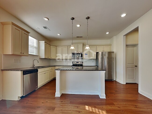 Foto del edificio - 6835 Thistle Down Dr