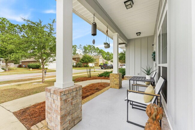 Foto del edificio - 374 Lilly Bell Ln