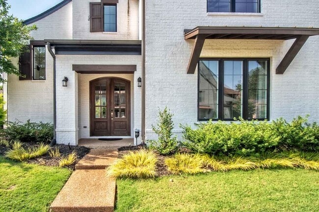 Building Photo - 10441 Sockeye Dr