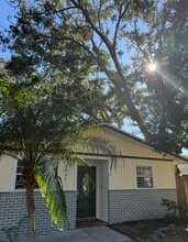 Building Photo - 2031 Charter Oaks Dr