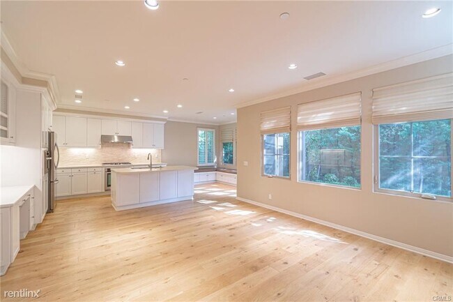 Foto del edificio - 3 br, 2.5 bath Condo - 62 Brindisi
