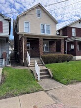 Building Photo - 3211 Walnut St