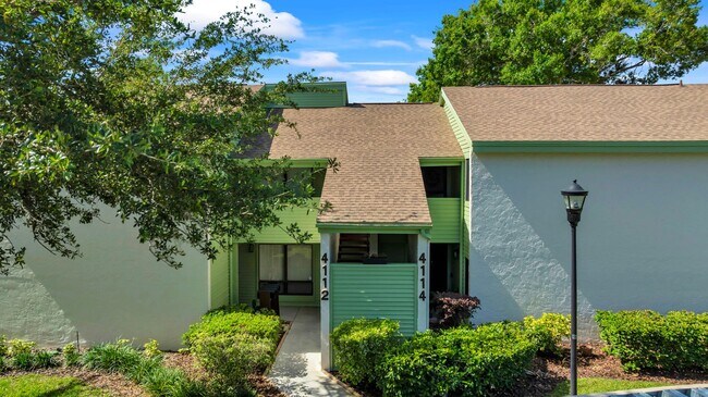 Foto del edificio - 4114 Pinelake Ln