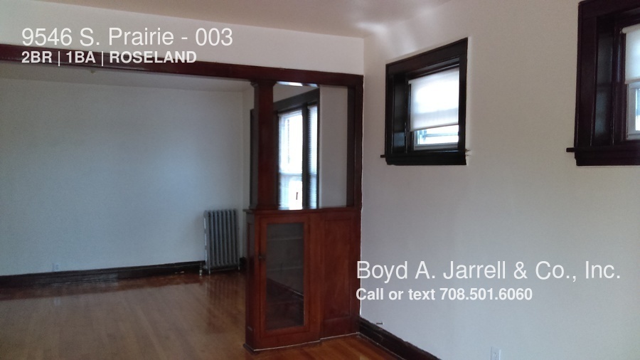Building Photo - 9546 S Prairie Ave
