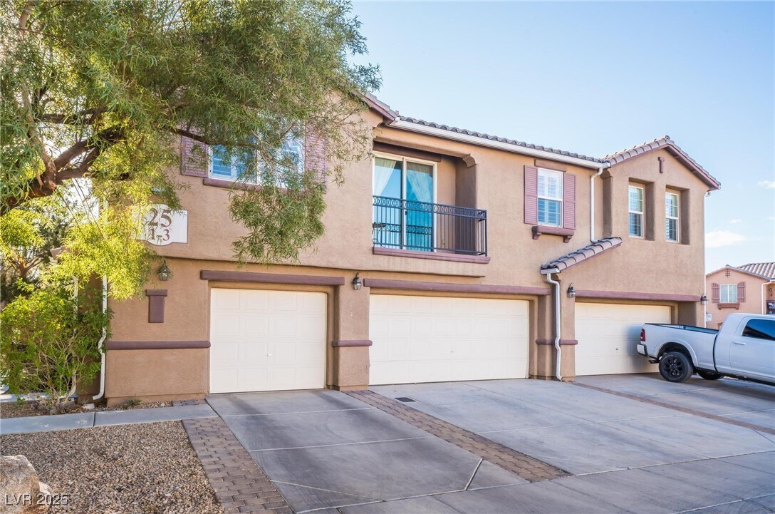 Foto principal - 25 Lone Cove Ct