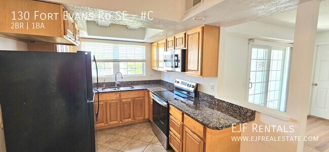 Foto del edificio - 130 Fort Evans Rd SE